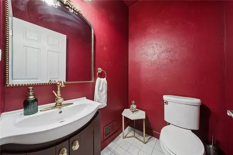 56 1st St, Irwin, PA 15642 photo 7