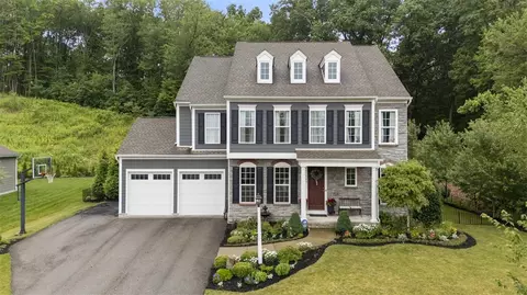 140 Overbrook Dr, Cranberry Township, PA 16066