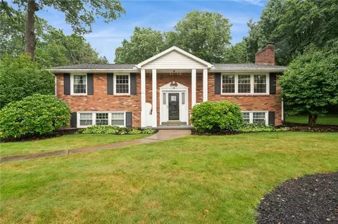 3043 Ben Venue Dr, Greensburg, PA 15601