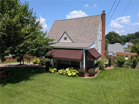 401 Ridgeview Dr, Dravosburg, PA 15034