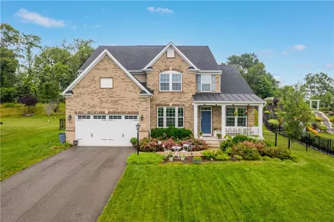 1761 Stevensan Dr, Sewickley, PA 15143