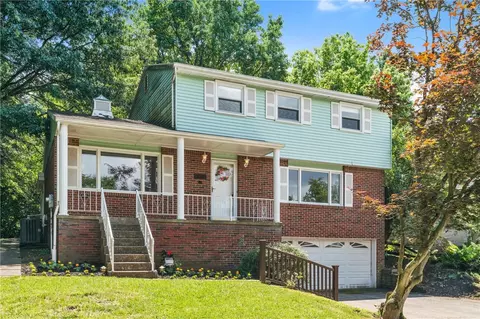 718 Twin Oak Dr, Pittsburgh, PA 15235