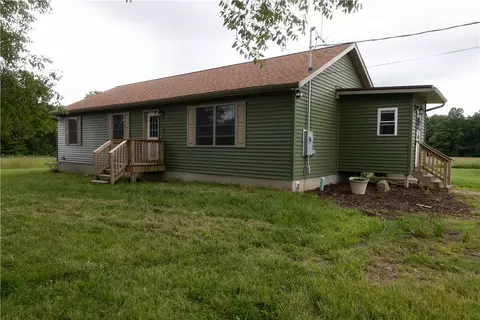 2681 Mallory Rd, Cochranton, PA 16314