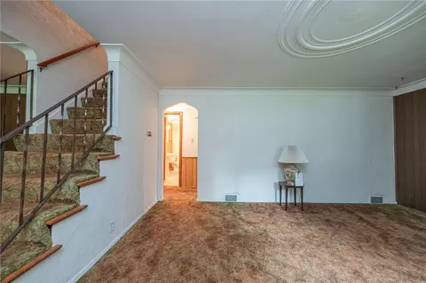 Living - 246 Maple Dr, Monroeville, PA 15146 photo 3 of 6