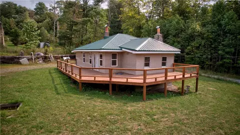 1276 Glades Pike, Somerset, PA 15501