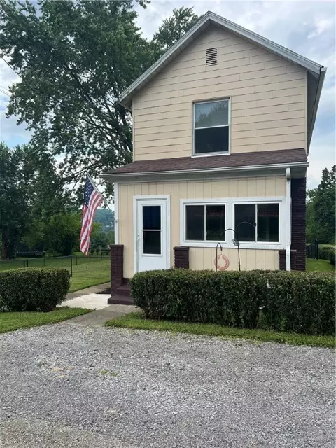 9 Southview Ave, New Castle, PA 16101