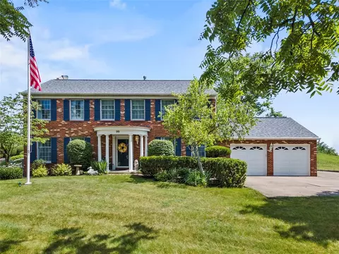 99 Walnut Dr, Mckees Rocks, PA 15136