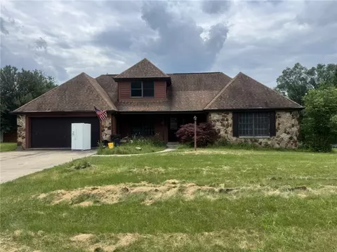 4401 Ridgewood Dr, Finleyville, PA 15332