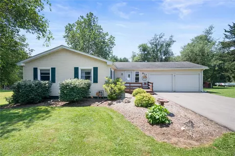 817 E Jamestown Rd, Jamestown, PA 16134
