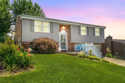 5028 Windriver Dr, Mckees Rocks, PA 15136