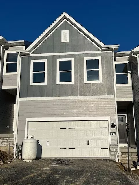 128 River Ridge Dr, Moon Twp, PA 15108