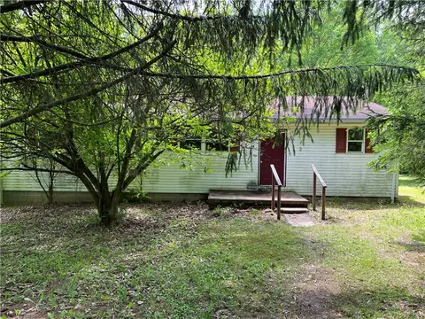 90 Grandview Ave Ext, Indiana, PA 15701