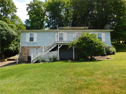 612 Upr Middletown Rd, Smock, PA 15480