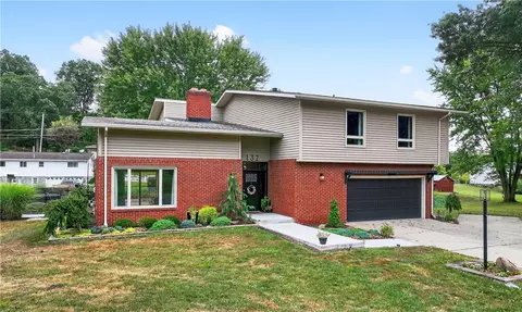 132 Terrace Dr, Ellwood City, PA 16117