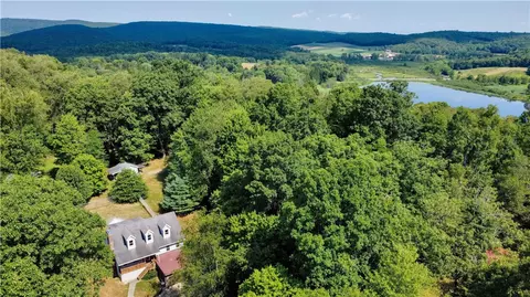 152 William Penn Trl, Chalkhill, PA 15470