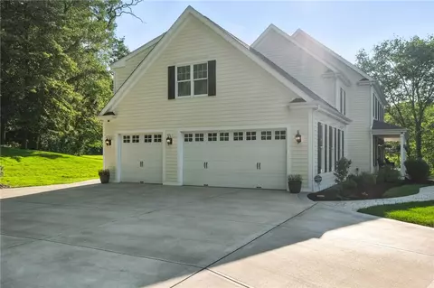 144 Hammond Rd, Mars, PA 16046 photo 3