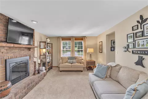 151 Carmella Dr, Irwin, PA 15642 photo 21