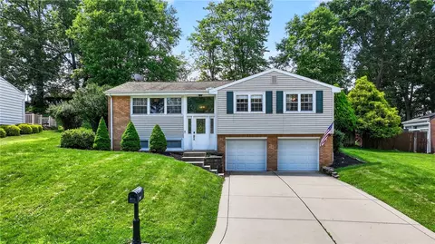 555 Madison St, Pittsburgh, PA 15237