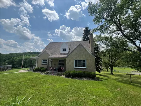 9471 Noblestown Rd, Mcdonald, PA 15057