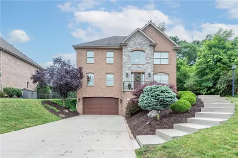 1100 Surrey Woods Rd, Bethel Park, PA 15102