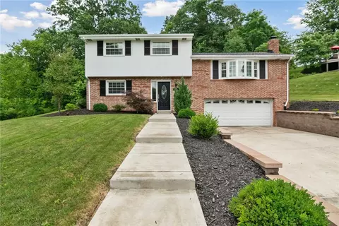 2465 Giant Oaks Dr, Pittsburgh, PA 15241