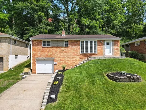 1743 Sillview Dr, Pittsburgh, PA 15243