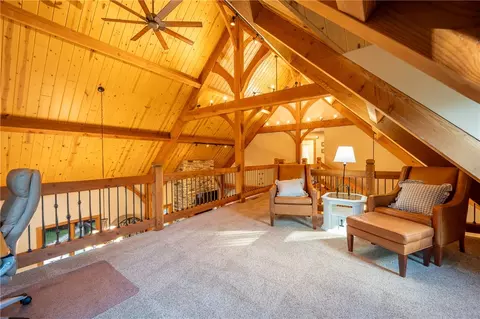 Entry Way - 2780 Ipnar Rd, Irwin, PA 15642 photo 2 of 2