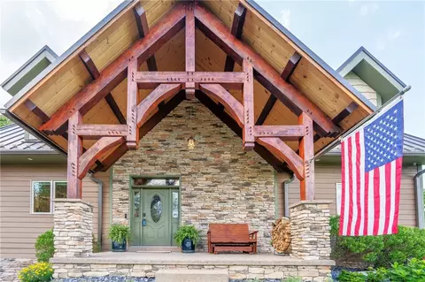 Exterior - 2780 Ipnar Rd, Irwin, PA 15642 photo 4 of 11