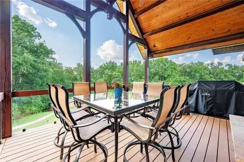 Exterior - 2780 Ipnar Rd, Irwin, PA 15642 photo 6 of 11