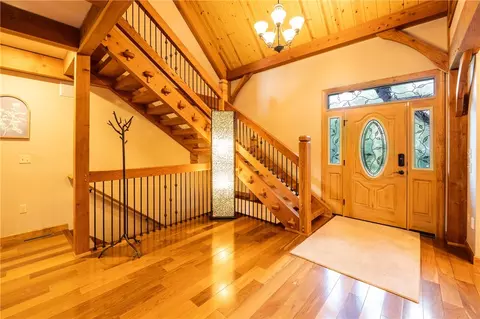 Entry Way - 2780 Ipnar Rd, Irwin, PA 15642 photo 1 of 2