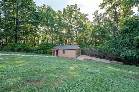 Exterior - 2780 Ipnar Rd, Irwin, PA 15642 photo 10 of 11