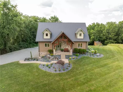 Exterior - 2780 Ipnar Rd, Irwin, PA 15642 photo 3 of 11