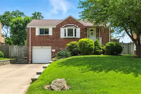 639 Blossom Dr, Pittsburgh, PA 15236