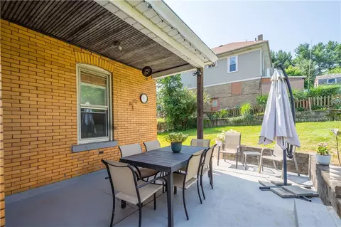 2102 Vodeli St, Pittsburgh, PA 15216 photo 25