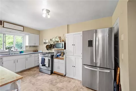 2102 Vodeli St, Pittsburgh, PA 15216 photo 12