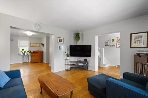 2102 Vodeli St, Pittsburgh, PA 15216 photo 8