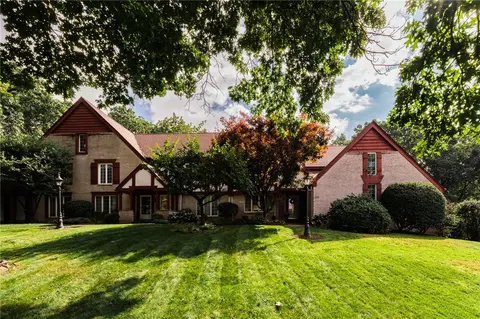 131 Greenview Dr #131, Indiana, PA 15701