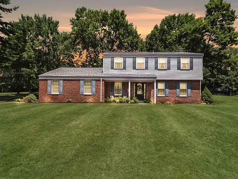 141 Clover Ln, Gibsonia, PA 15044