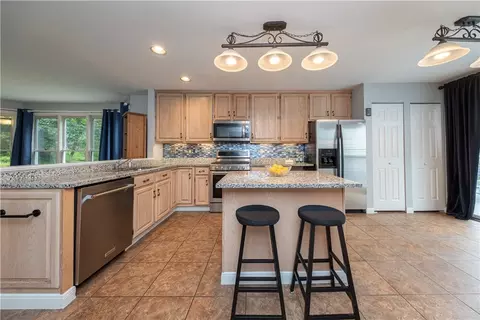 314 Westburn Ct, Seven Fields, PA 16046 photo 6