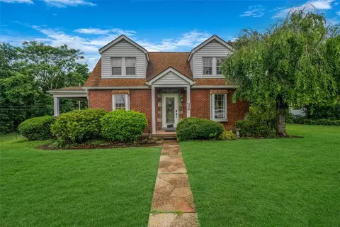 403 Washington St, Springdale, PA 15144