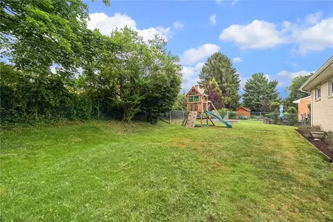 4746 Bert Dr, Monroeville, PA 15146 photo 24
