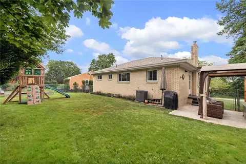 4746 Bert Dr, Monroeville, PA 15146 photo 25