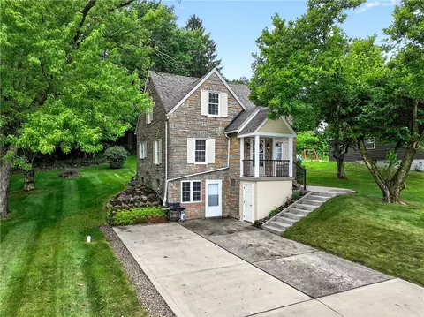 1605 Maratta Rd, Aliquippa, PA 15001