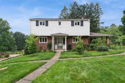 1920 Cheryl Dr, Irwin, PA 15642