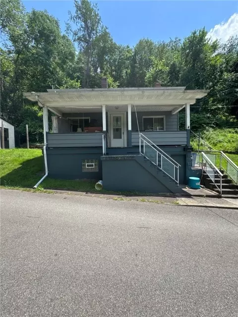 6036 Sawyer St, Pittsburgh, PA 15201