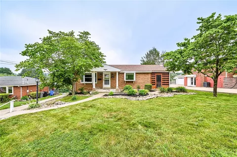 12220 Herold Dr, Irwin, PA 15642
