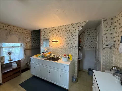 66 Beech St, Muse, PA 15350 photo 6