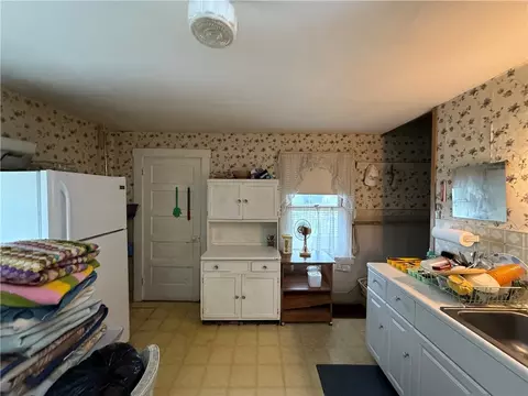 66 Beech St, Muse, PA 15350 photo 9