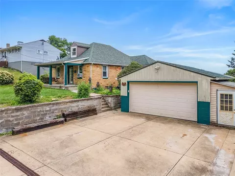 3914 38th St, New Brighton, PA 15066