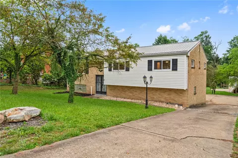 8 Sierra Dr, Pittsburgh, PA 15239